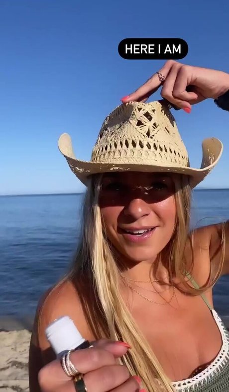 Julia Cole star perfect image