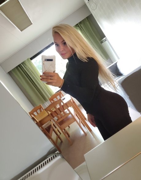 Emilia Linden star free archive