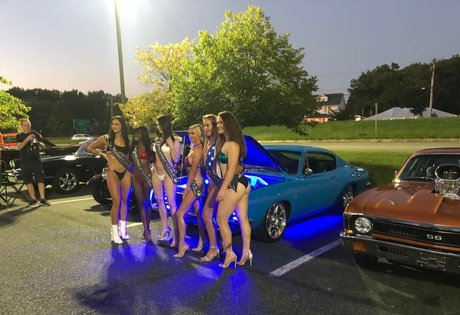 thatdarn foxx model adult pictures