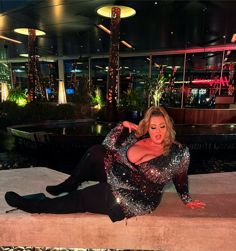 veronicajasmine model naked pic