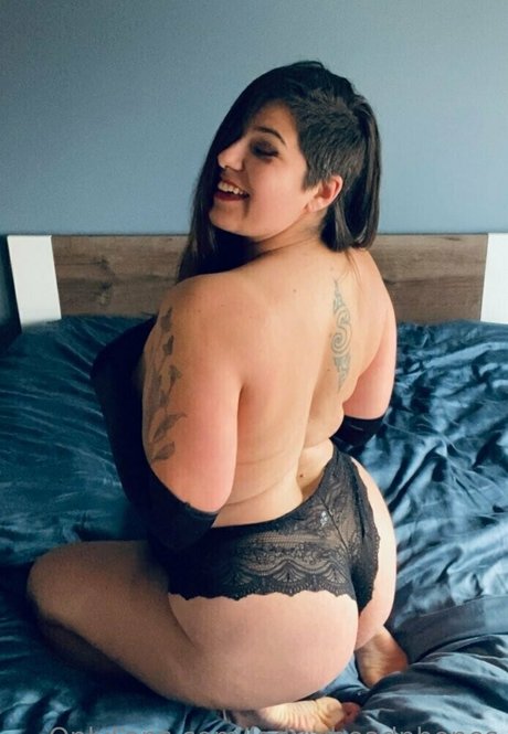 ladywheadphones pornstar naked photos