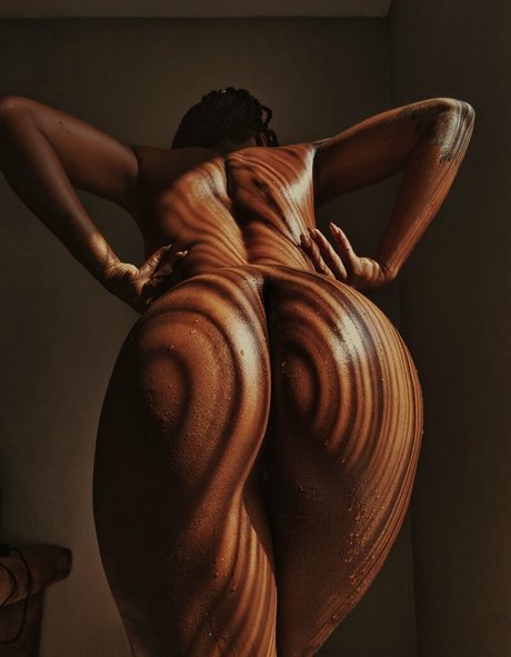 Aurelie Lily PoesieNue perfect model archive