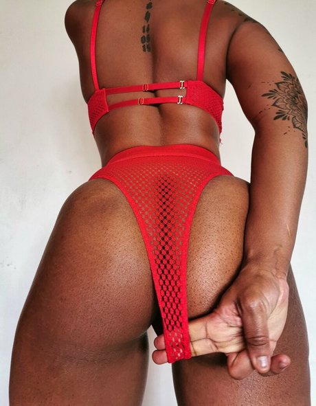 Aurelie Lily PoesieNue high quality actress photos