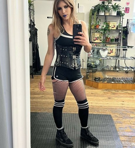 noctiflora pornstar erotic img