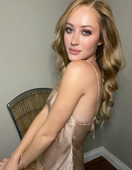 Stephanie Mitchell star perfect photo