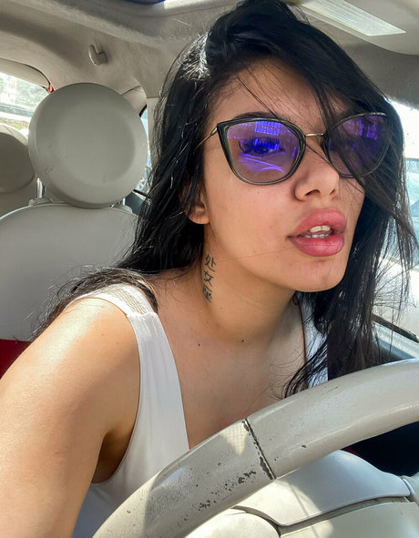 hinnatadelucca exclusive actress galleries