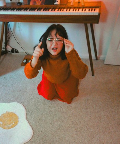 Gabi Belle pretty model photo