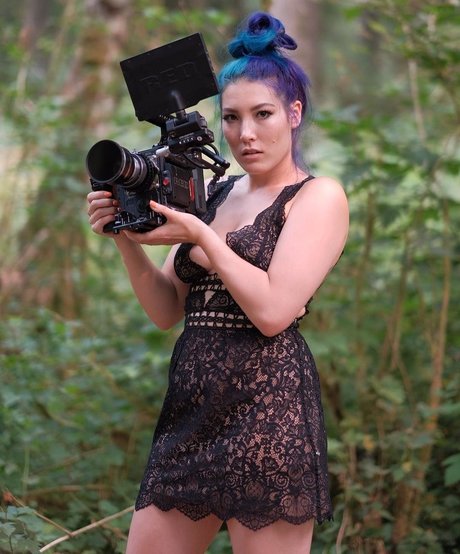 Maxine Lucille erotic actress image