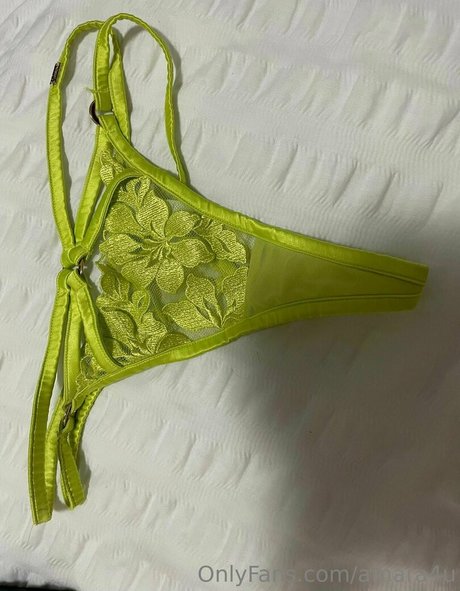 amara4u star nude photo