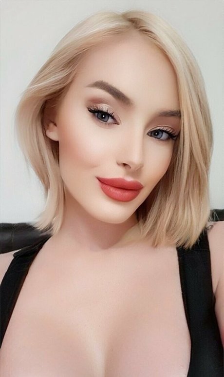 blonde anna model beautiful archive