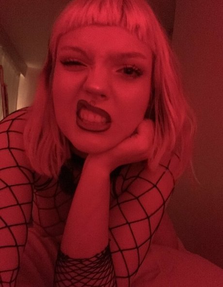 blonde shemale onlyfans naked images