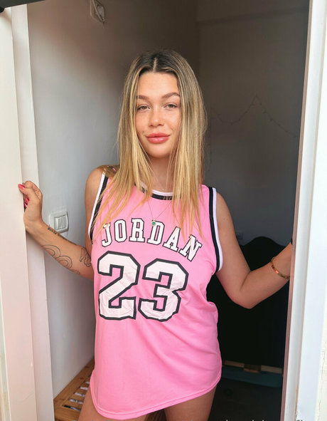 theotherideaofher porn model img