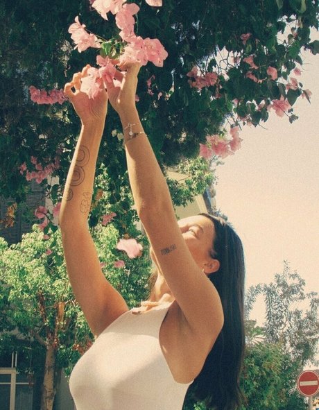 theotherideaofher star pornographic galleries