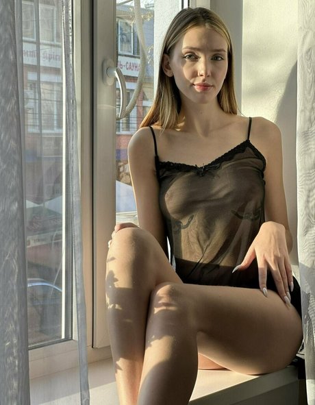 i lina naked pornstar image