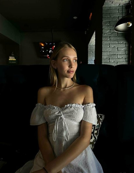 i lina pornstar nude pictures