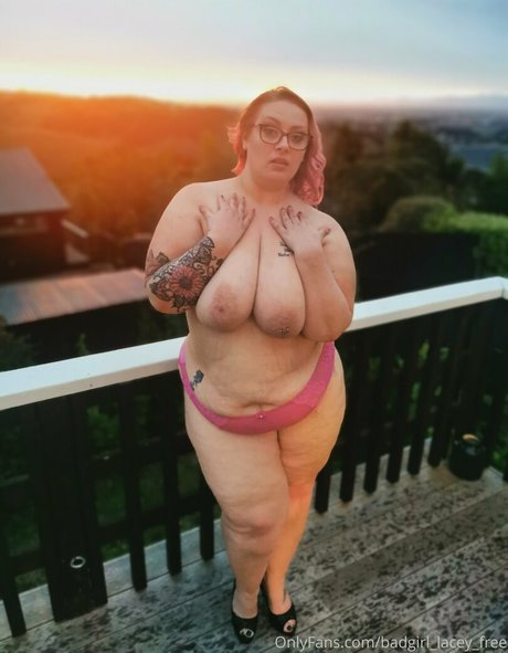 badgirl lacey free sex model pictures