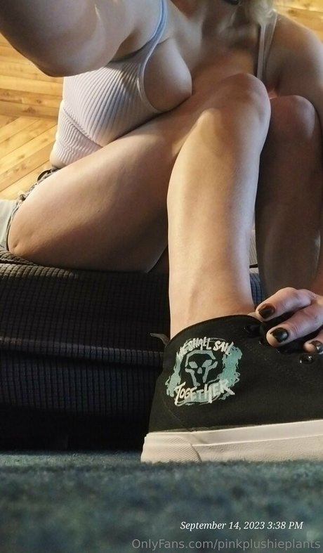 huge anal dildo onlyfans erotic picture