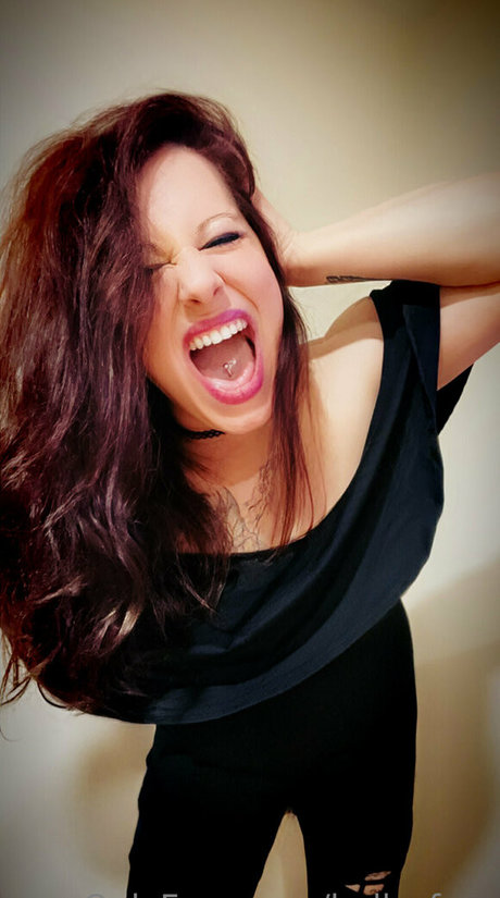 hollyfree pornographic model images