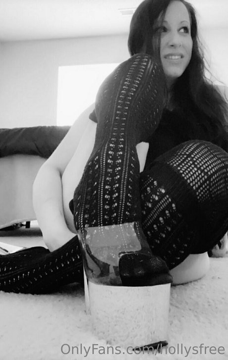 hollyfree Quick photo