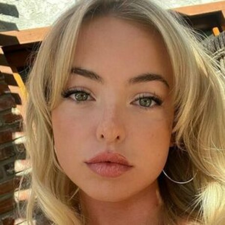 emmakotos exclusive actress pictures