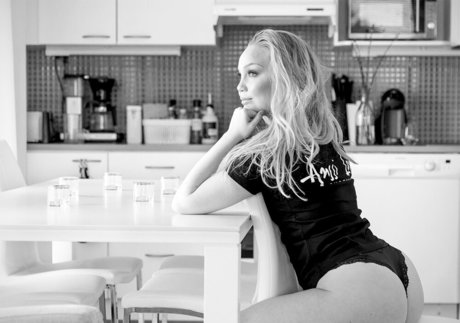 Essi Kaappola star art images