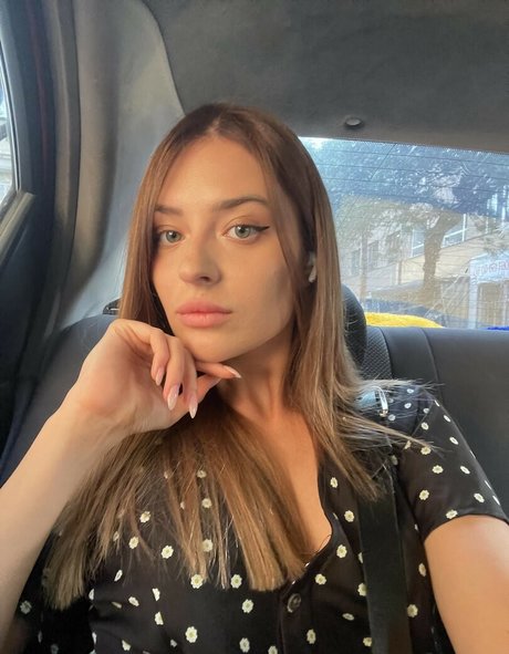 Hanarella exclusive model gallery