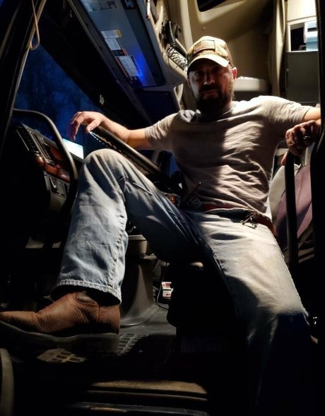 hardworkertn beautiful pornstar image