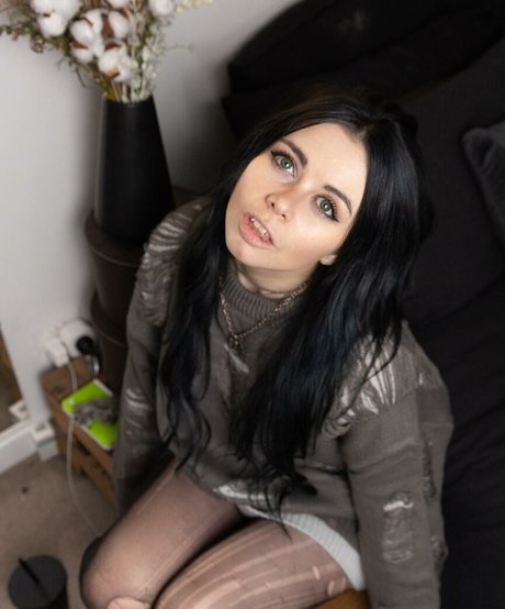 Moo Smith nice model pics