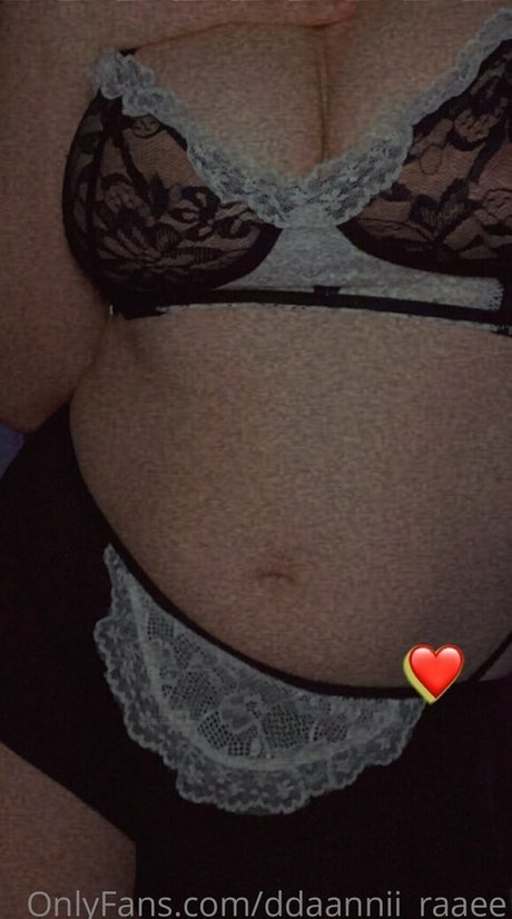 ddaannii raaee hot actress image