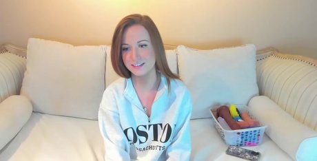 eatmygingersnapps naked pornstar picture