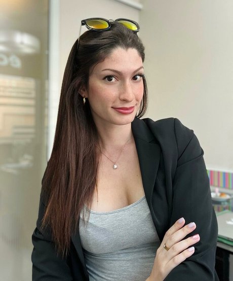 Kimberly Apasara Thomas star free picture