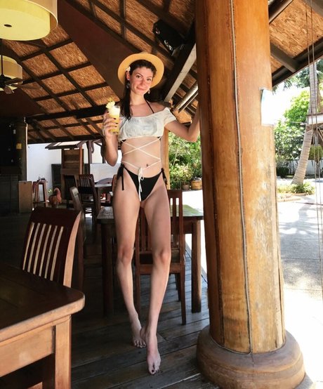 Kimberly Apasara Thomas model nude photo