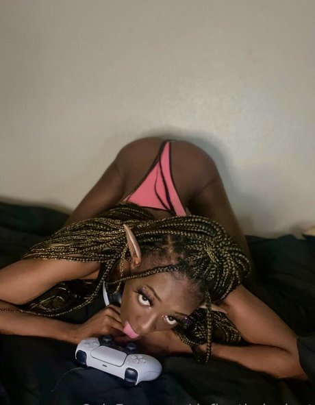 defiantlydeviant art model img