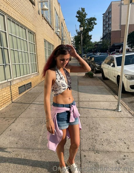 amaze me hot actress galleries