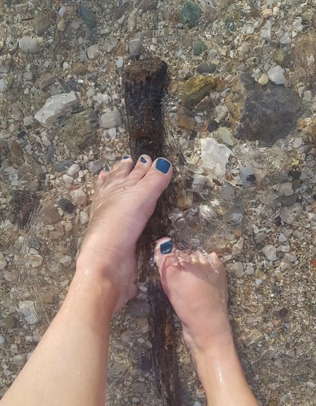 babylunafoot1 sex actress archive