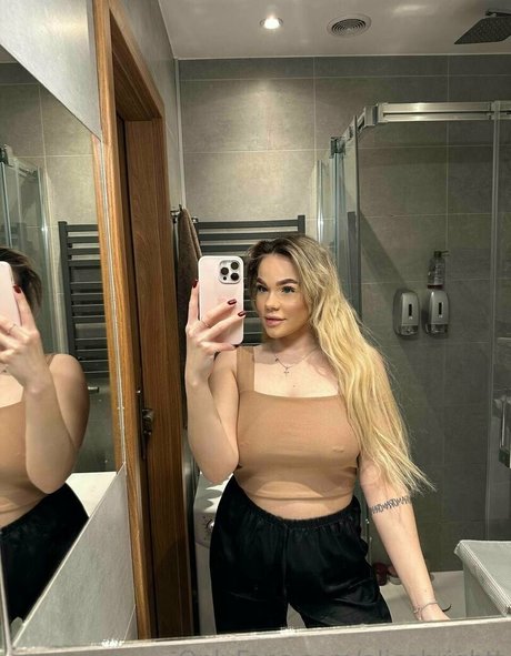 april007free model adult archive