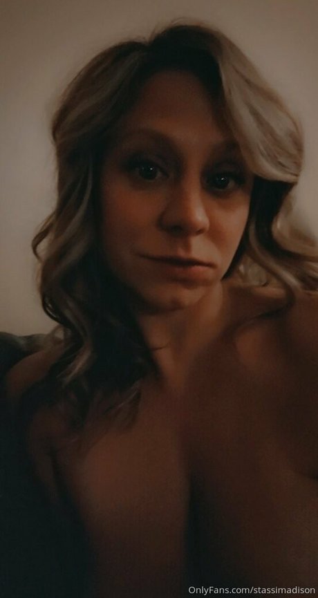 stassimadison model beautiful img