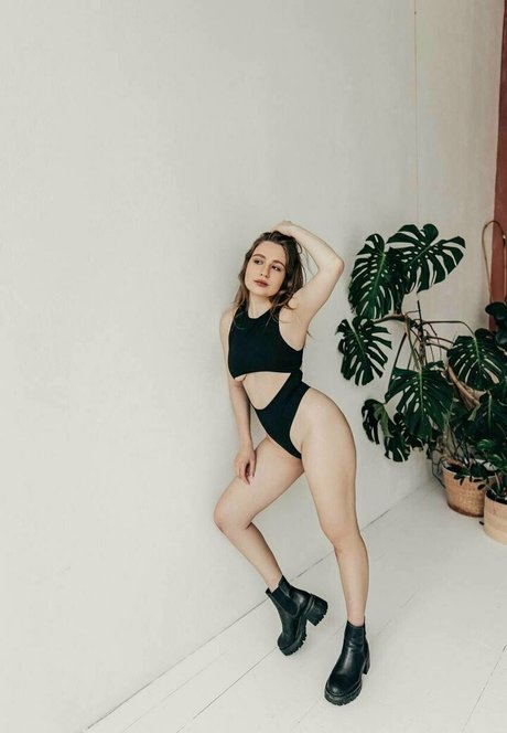 annacherry1 pretty model archive