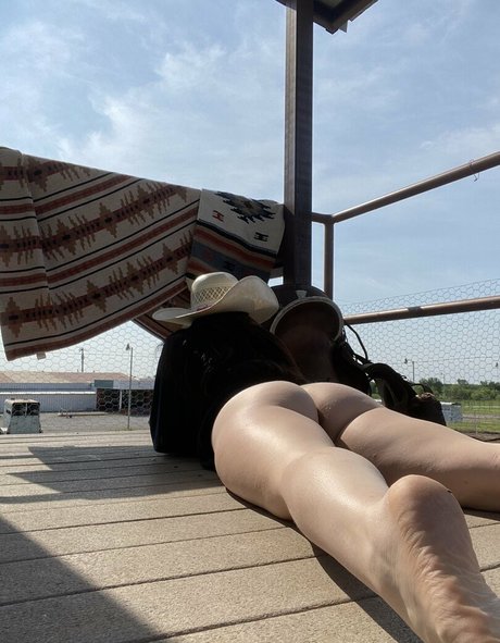 lesbian ass onlyfans nudes photo