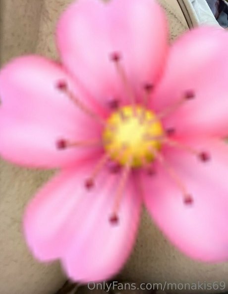 monakis69 hot actress pics