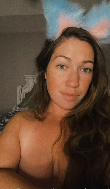 thegeorgiapeachhh exclusive star photo