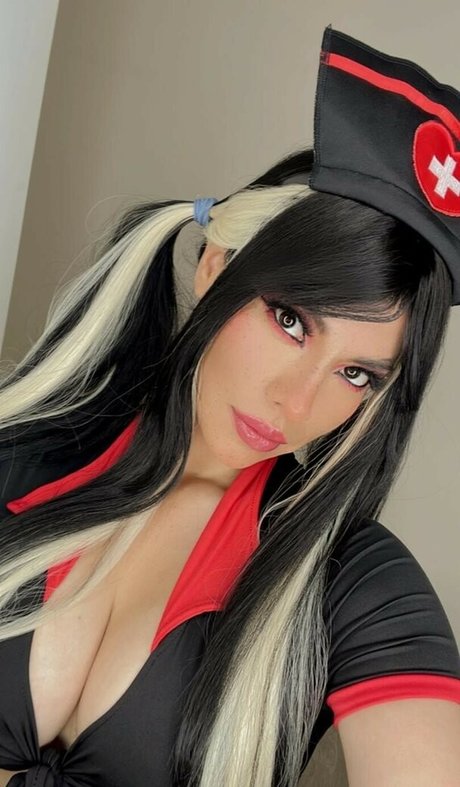 Kanako Redfield naked model pics