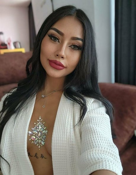 blonde secretary onlyfans sexy nudes pictures