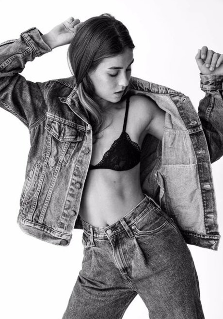 Roni Shif pretty star photos