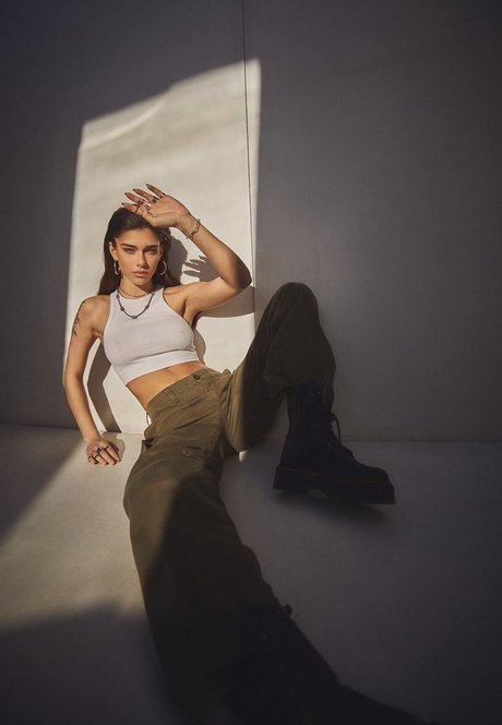 Milana Vino high quality star archive