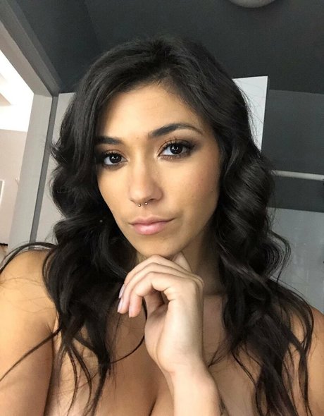 brooklyngrayxxx porn star photo