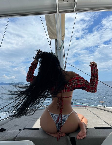 Sofigonewild model hot photo