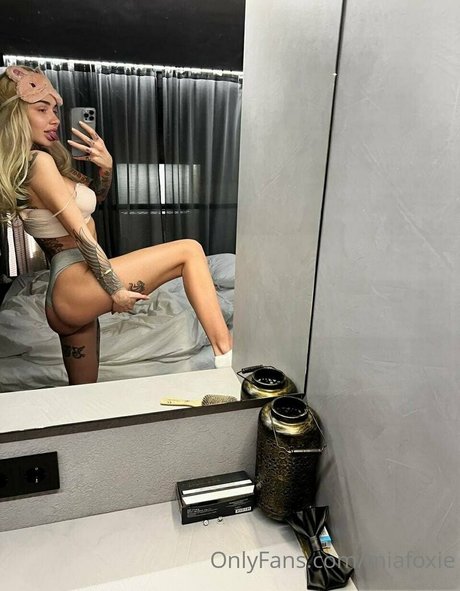 mia foxybae nudes model archive
