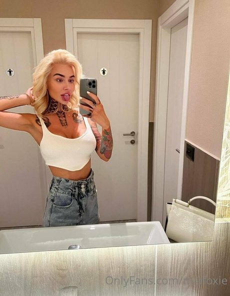 mia foxybae pornstar erotic images