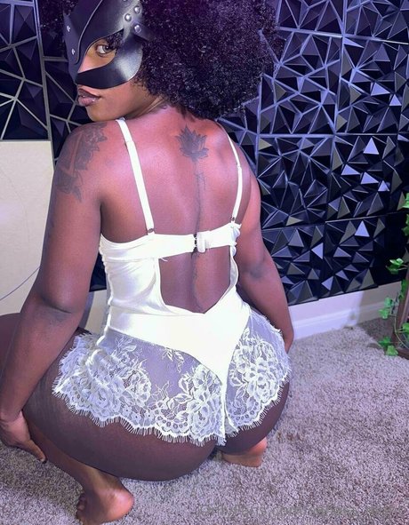 Therealmissnight model nudes pics